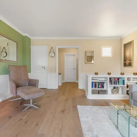Loeoews Roos Apartmán
